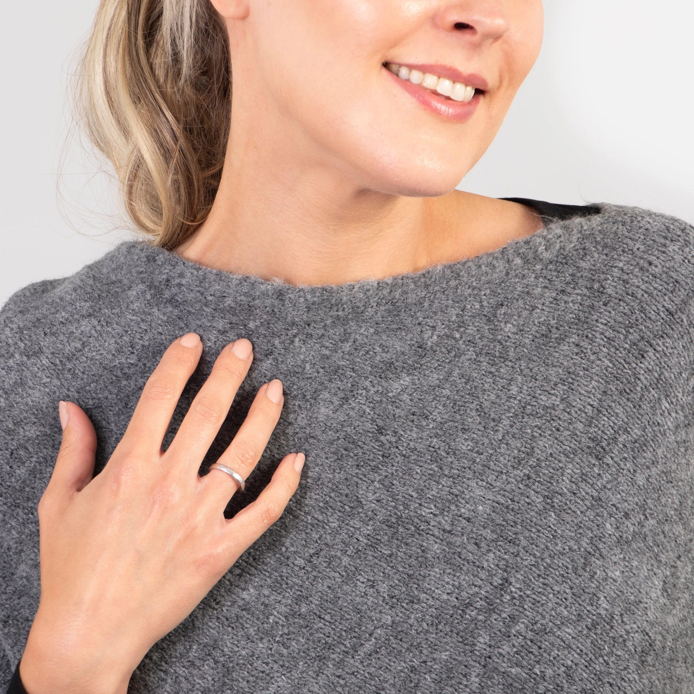Nina Knitted Poncho - Grey